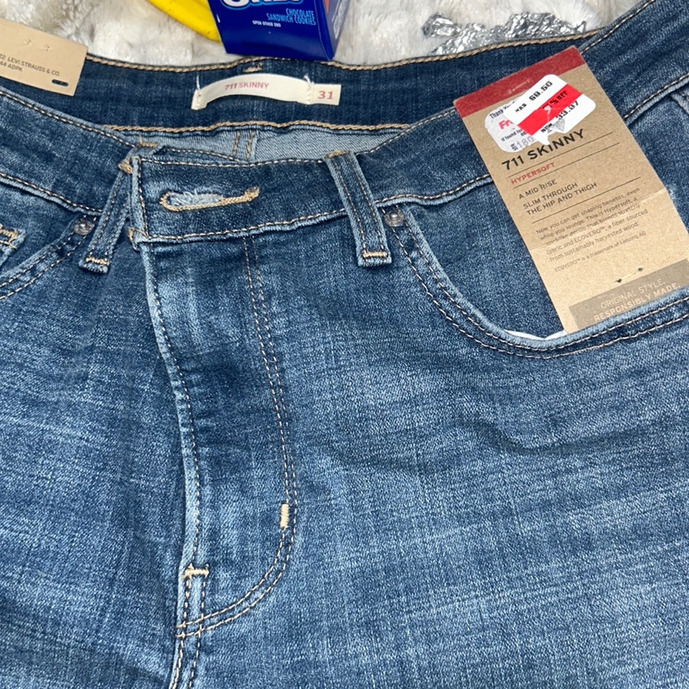 NWT Levi’s